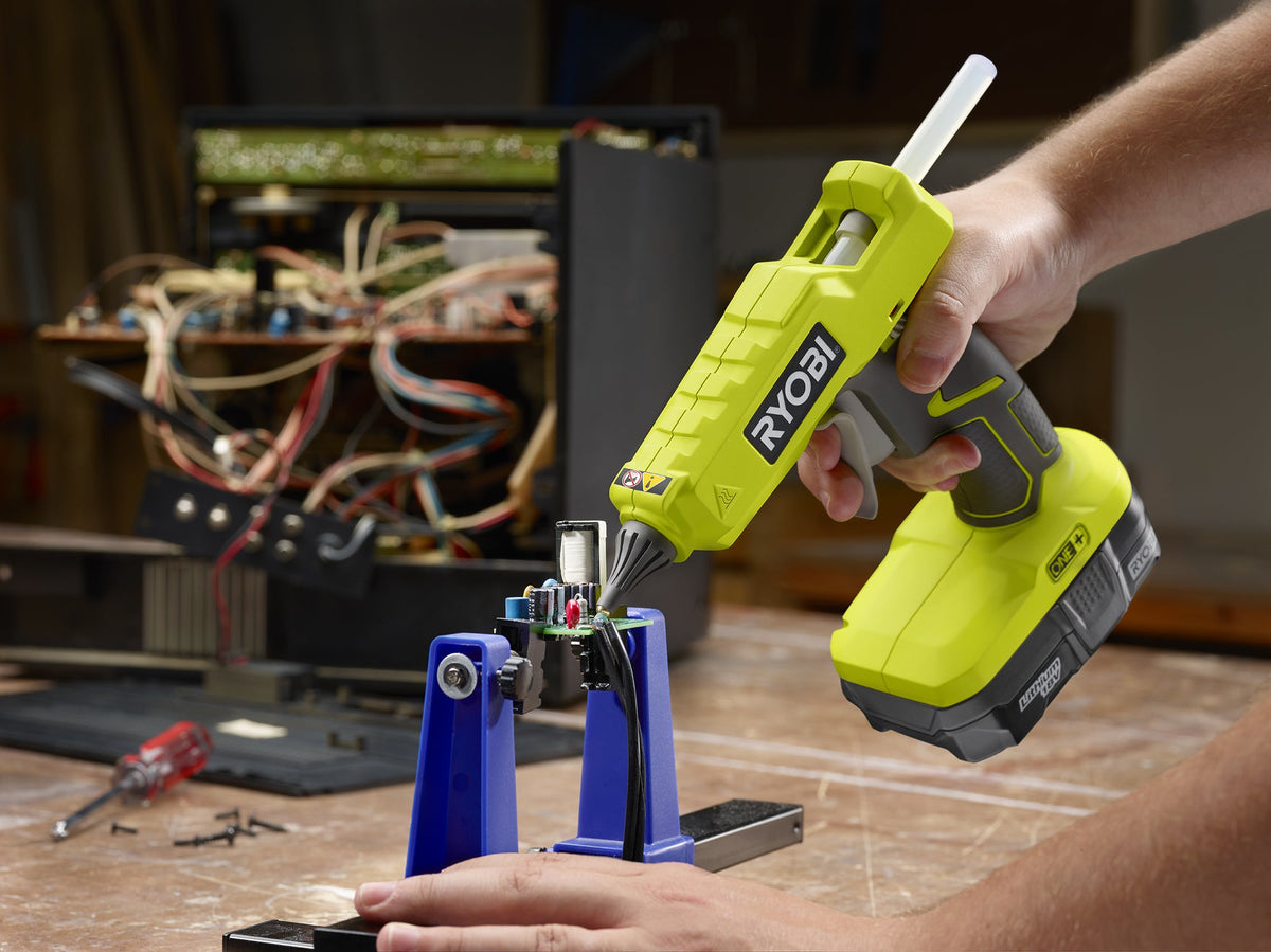 18V ONE+ Hot Glue Gun Image 5